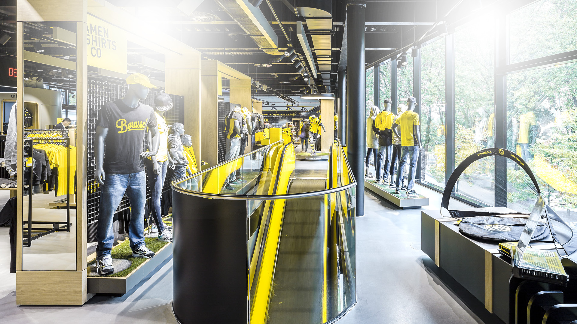 DSD5 Innenarchitekturbüro Ausfuehrungsplanung des Shopdesigns für BVB Fanwelt Dortmund